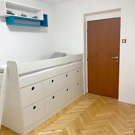 Apartment Na Perunske *