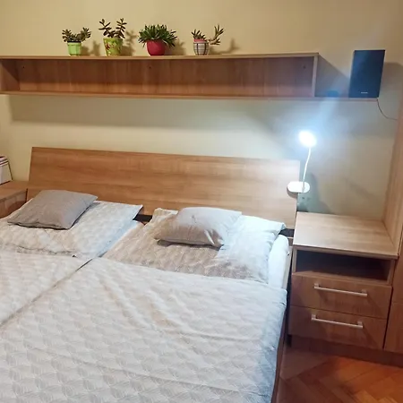 Na Perunske Apartment *